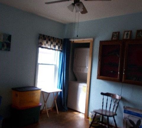 3rd image of 124 Balsam St