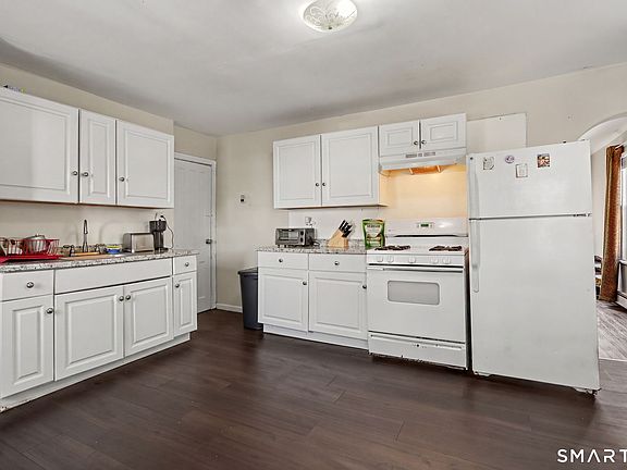 5th image of 178 Linen Avenue