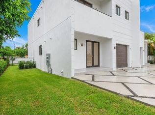 824 SW 74th Ct, Miami, FL 33144