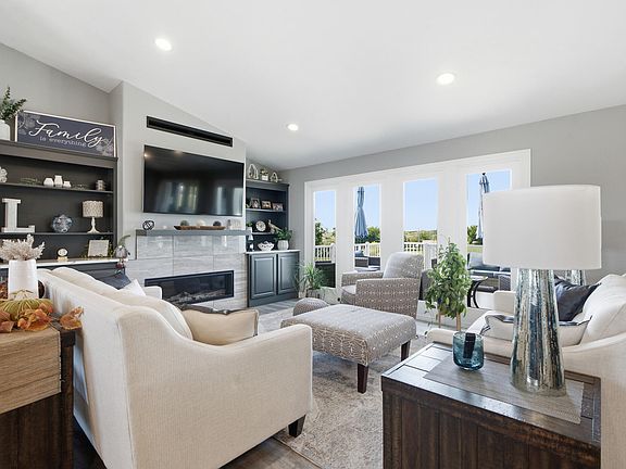 3rd image of 3308 Canal Cir