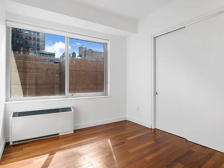 8 Union Sq S #6B — Photo 6