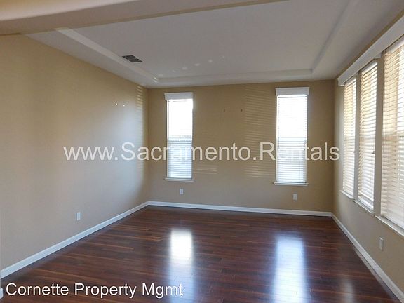 3rd image of 9534 E Park Dr