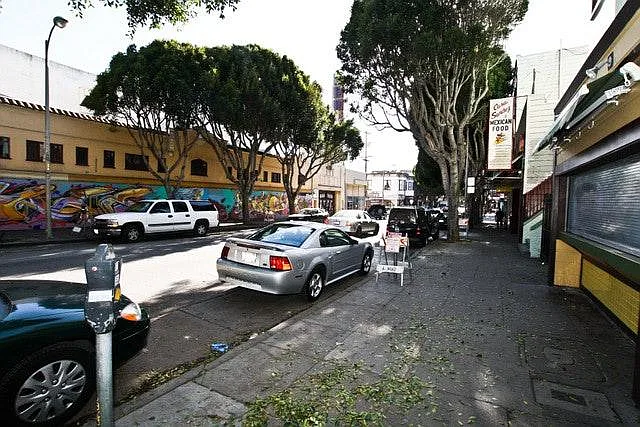 2 bed, 750 sqft, $4,600 — Photo 3