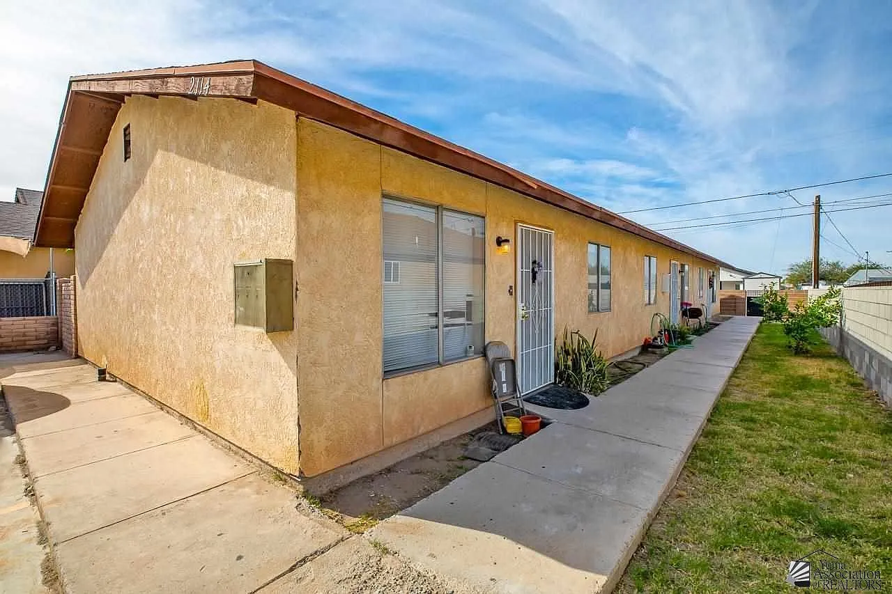 2 bed, 1.0 bath, 800 sqft, $1,150 — Photo 1