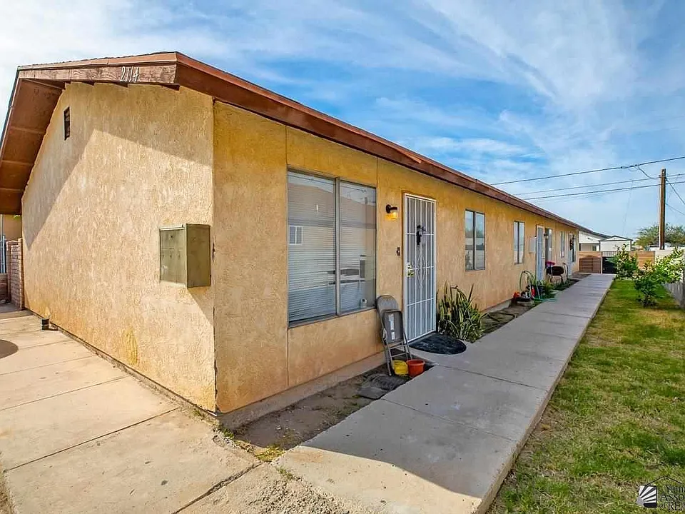 2114 S Walnut Ave #3