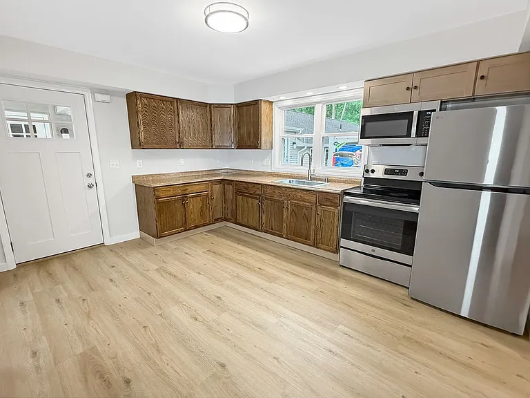 4332 Albany Post Rd #5 — Photo 4