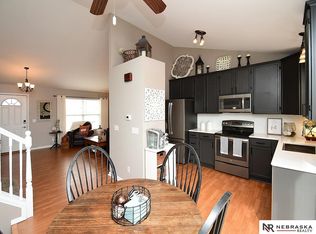 7823 S 156th Ave, Omaha, NE 68136