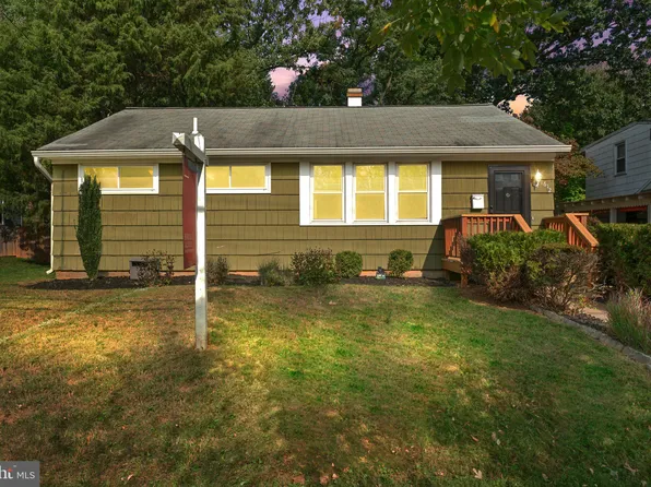 1612 Burris Rd, Rockville, MD 20851