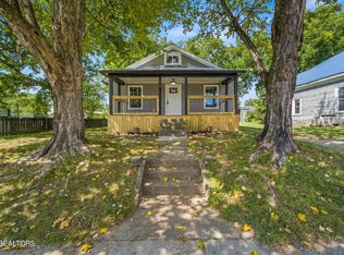 416 Ohio Ave, Etowah, TN 37331