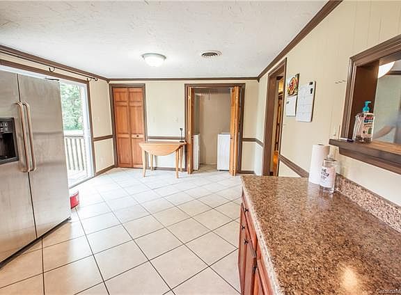 5th image of 122 Hollowbrook Ct