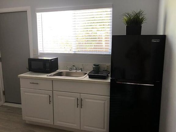 2nd image of 15724 Marlin Pl