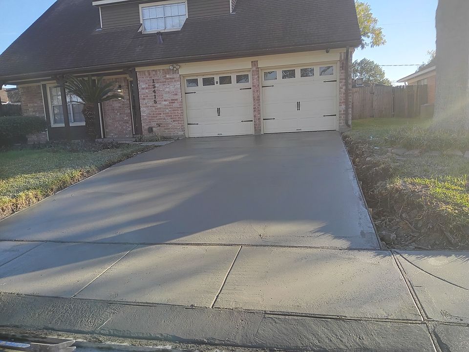 1st image of 15415 Poolview St