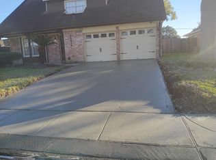15415 Poolview St, Houston, TX 77071