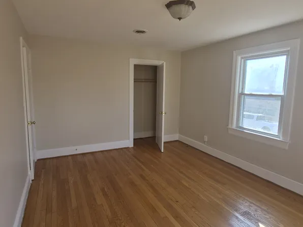 5507 Southwick St, Bethesda, MD 20817