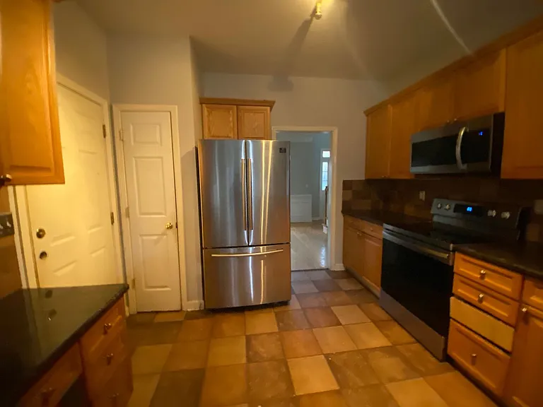 12129 Hampton Place Dr — Photo 14
