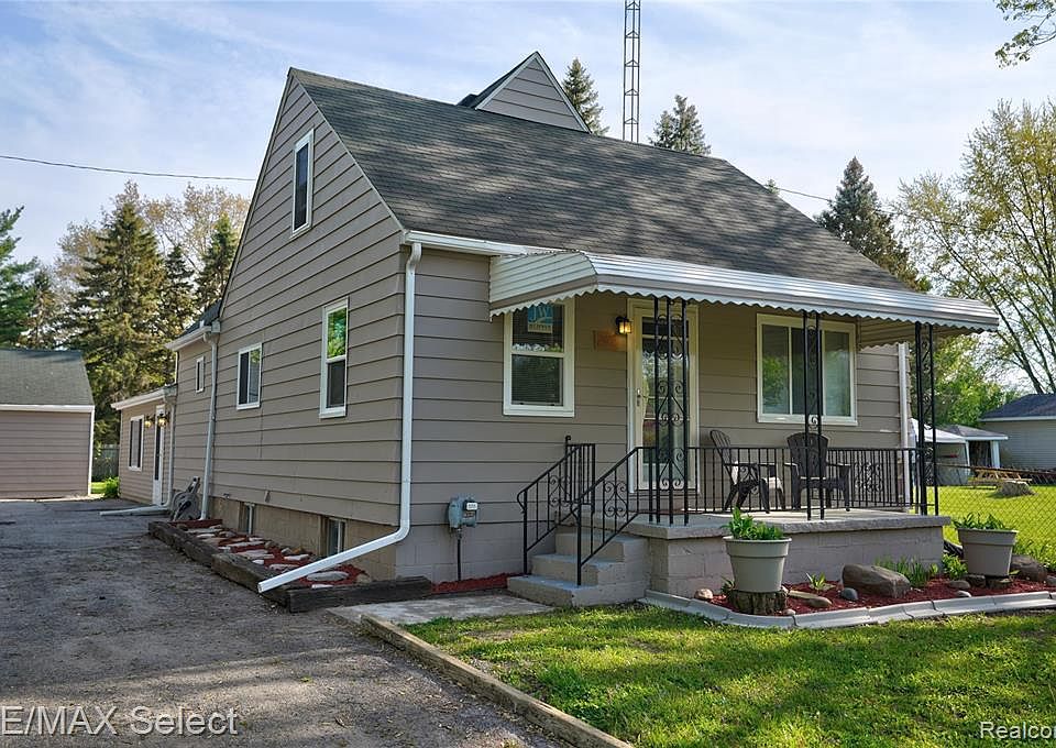 1st image of 2402 E Bergin Ave