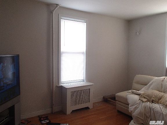 3rd image of 15016 10th Ave