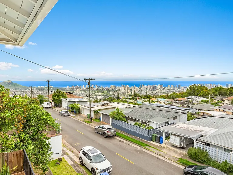 2559 Peter St — Photo 30
