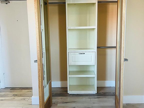 5th image of 14 Westminster Ave APT 34