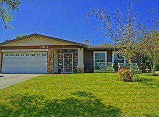 9513 Petit Ave, North Hills, CA 91343