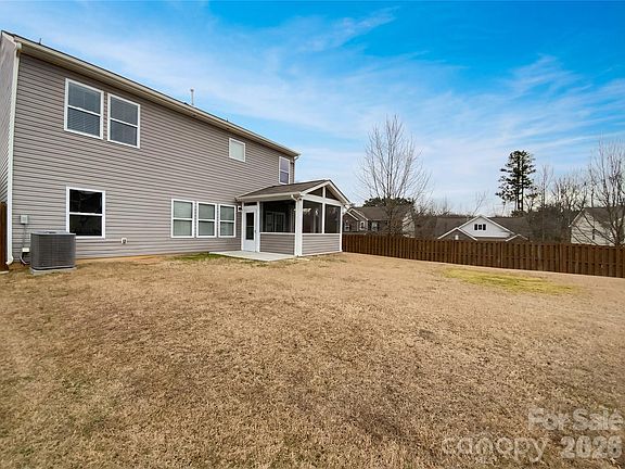 5th image of 3605 Moorhen Ln