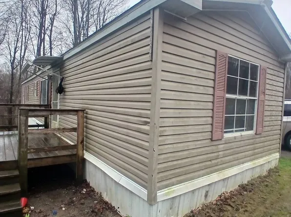 48 Burntwood Dr, Union City, PA 16438