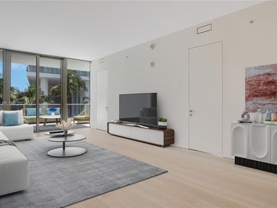 801 S Pointe Dr #204, Miami Beach, FL, 33139