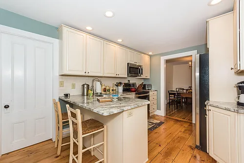 69 Dennett St Photo 1