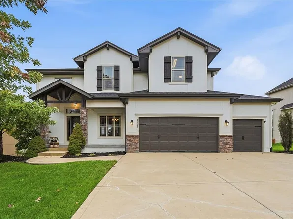 1115 Metfield Ln, Raymore, MO 64083