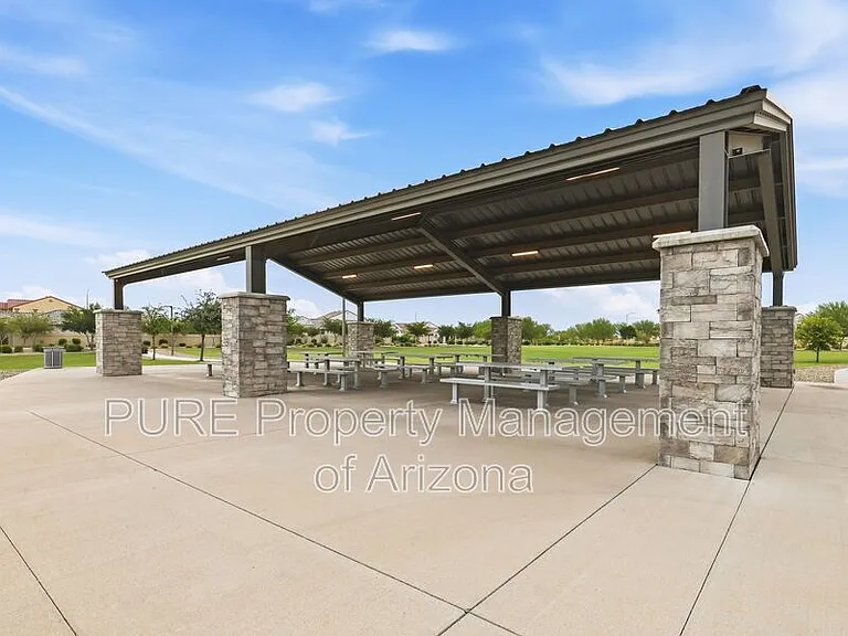 5177 N 87th Dr — Photo 33