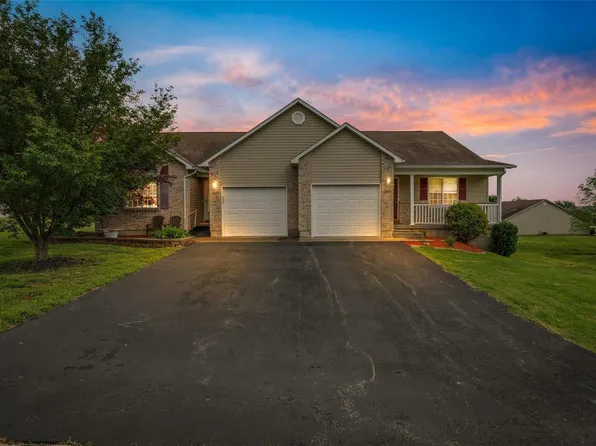 1857 Black Oak Dr, Farmington, MO 63640