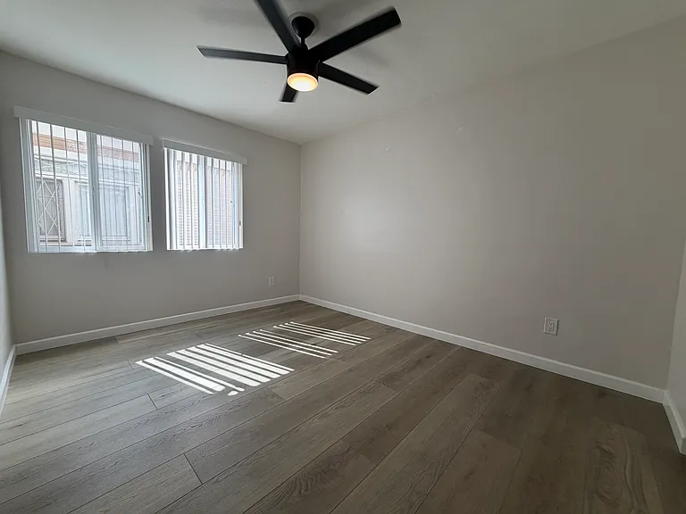 00-1007 E Ocean Blvd #1 — Photo 9