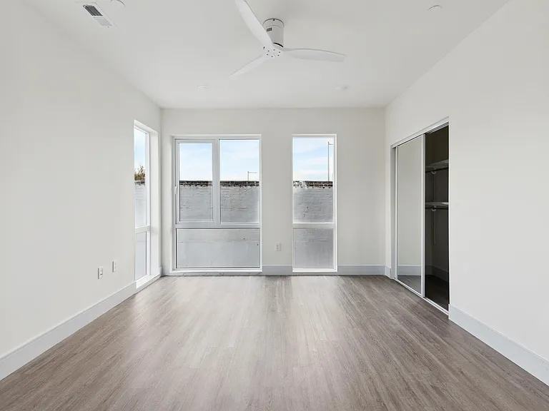 1221 E Fletcher St #212A — Photo 4