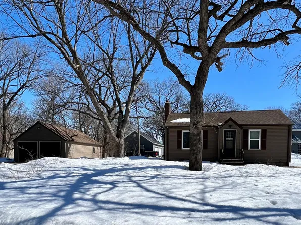 223 W Chestnut St, Redwood Falls, MN 56283