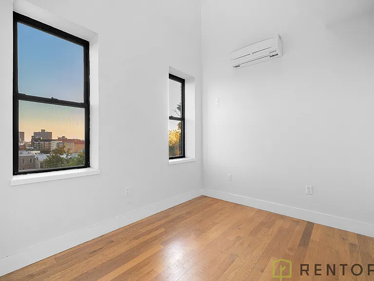 105 Vanderveer St #303B — Photo 7