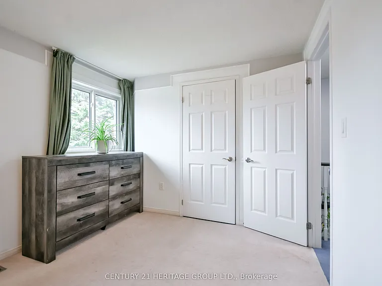416 Sunnidale Rd — Photo 11