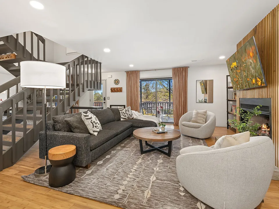 2119 W Loren Cir #ID1221945P