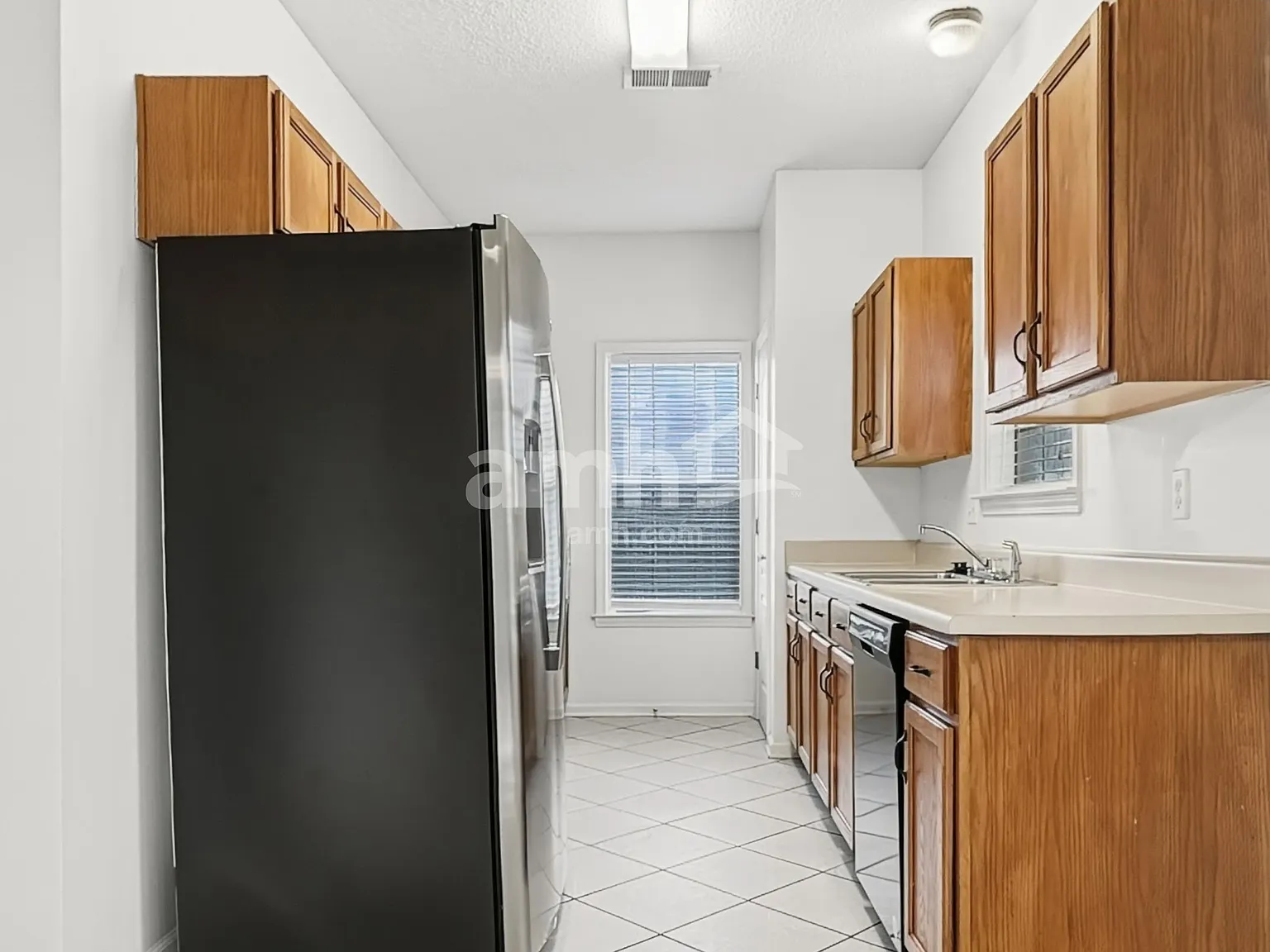 4 bed, 2.5 bath, 2150 sqft, $2,185 — Photo 4
