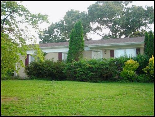 1st image of 2225 Round Tree Dr