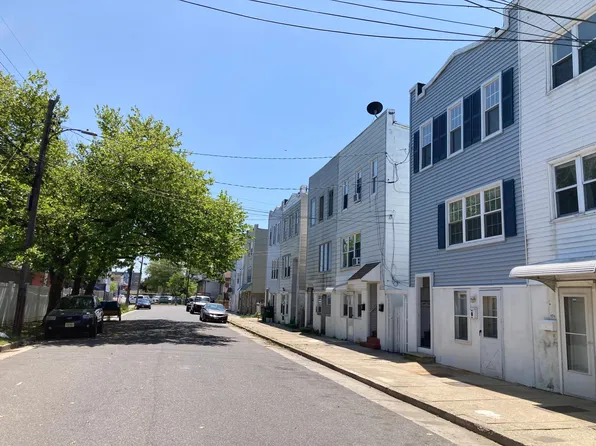 432 Wisteria Rd, Atlantic City, NJ 08401