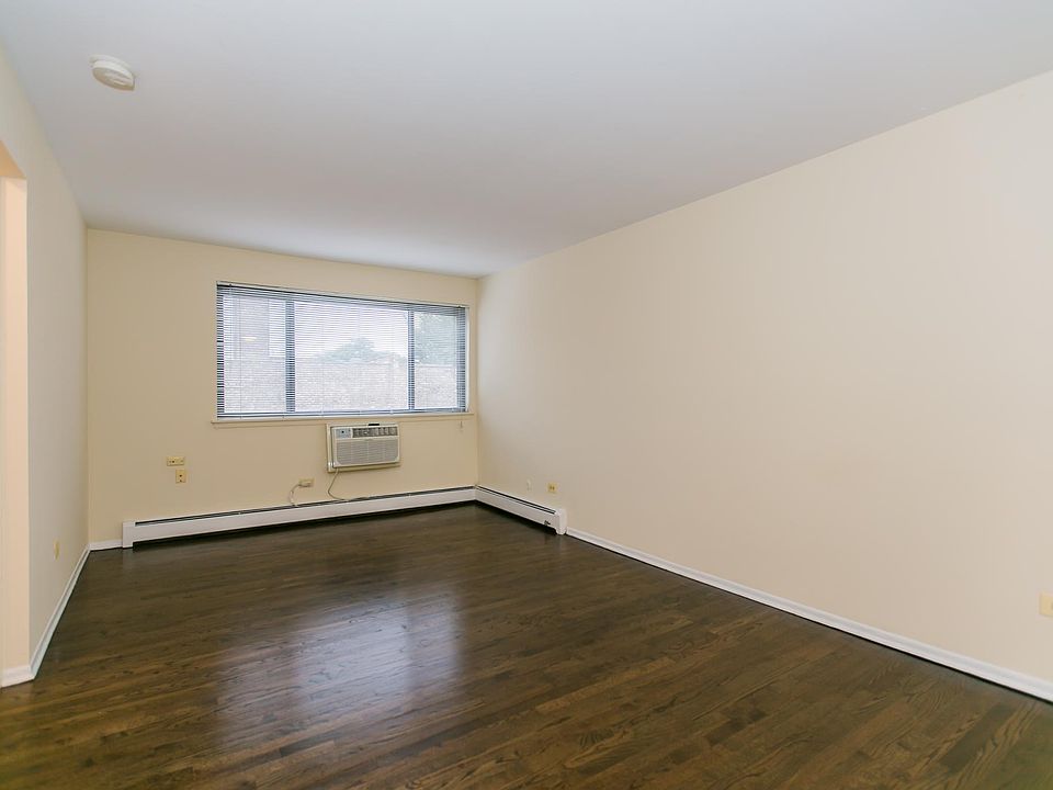 1st image of 425 W Deming Pl #518