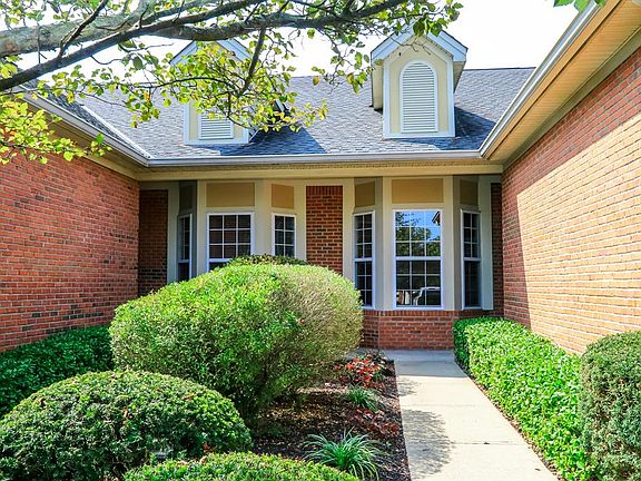 3rd image of 11637 Chancery Ln