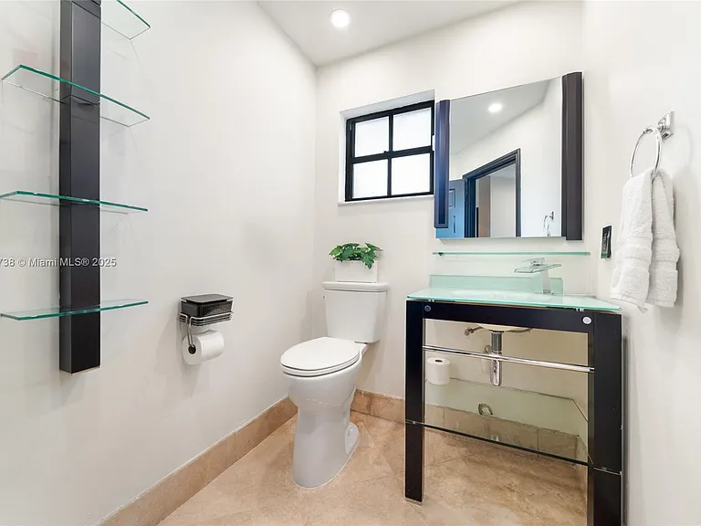 5424 SW 154th Pl — Photo 12