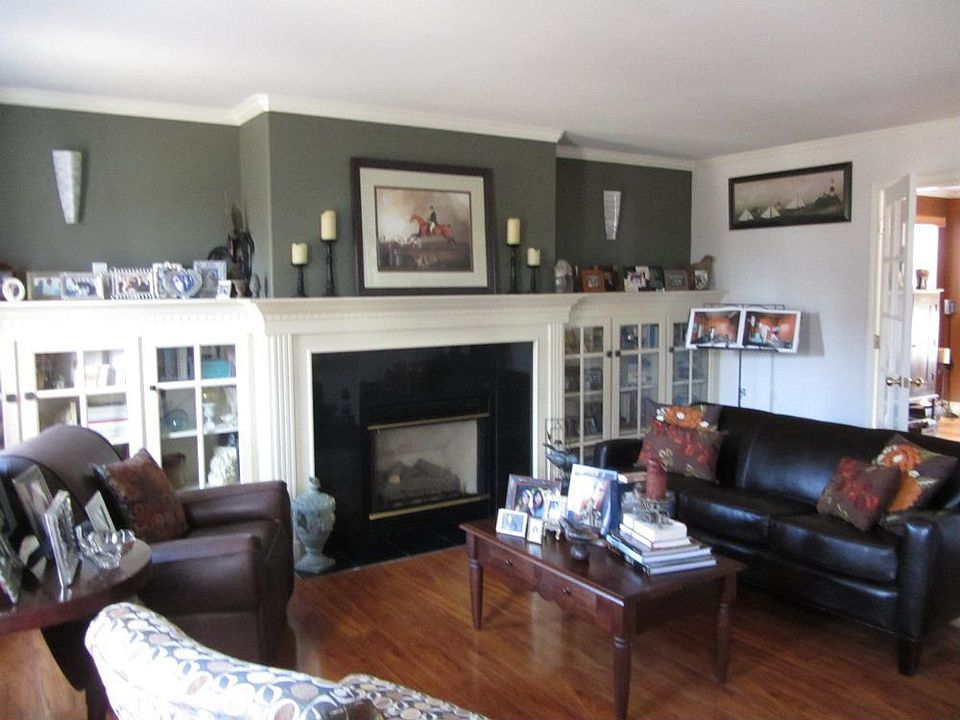 1st image of 6725 NW Larch Dr
