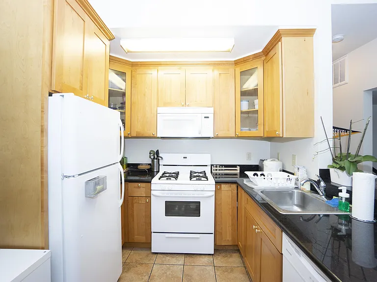 2221 Dwight Way — Photo 35