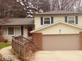 3091 Englewood Dr, Stow, OH 44224