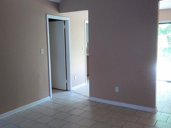 3rd image of 4536 Wimbledon Ct