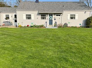 59 Vista Rd, North Haven, CT 06473