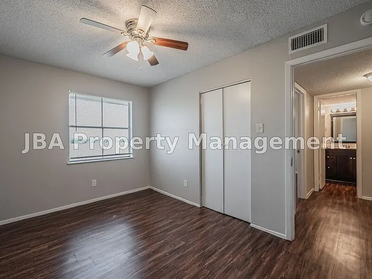 1770 Farleigh Ct #1770F — Photo 23