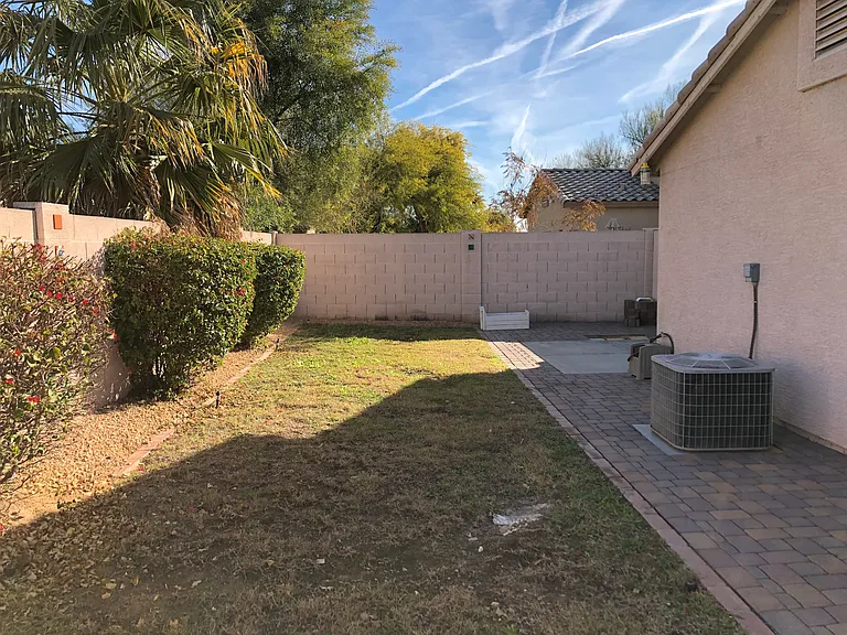 16176 W Adams St — Photo 27